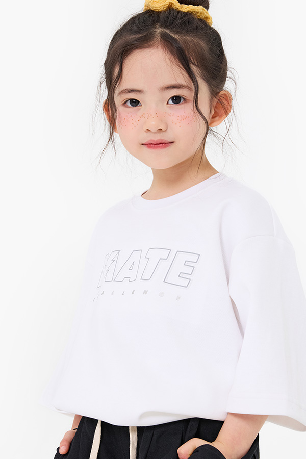 ̴