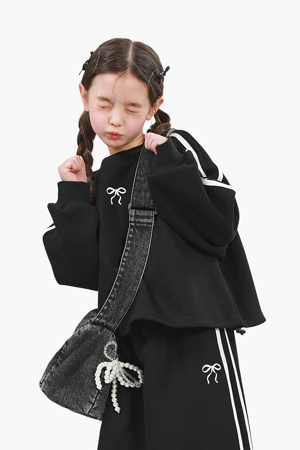 ̴
