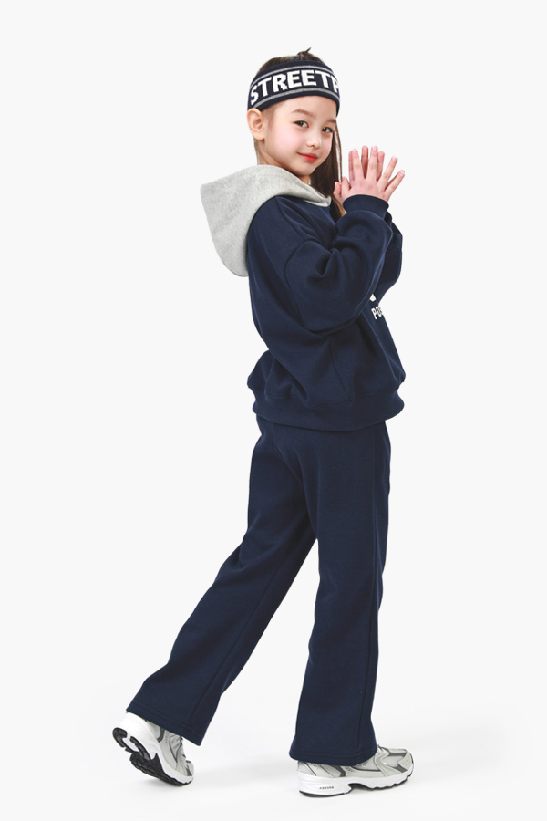 ̴