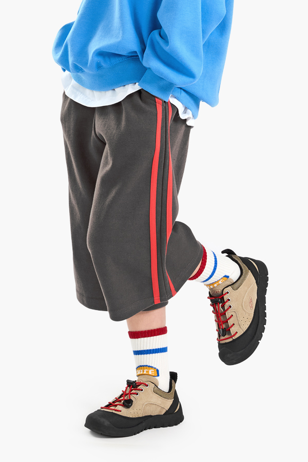 ̴